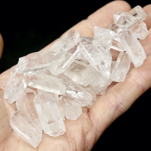 Quartz, Clear Crystal Natural Points 2-3cm 3 Q07 1