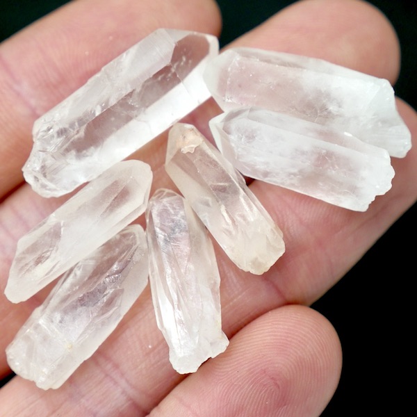 Quartz, Clear Crystal Points 2-3cm Low Grade 2 Q07 14
