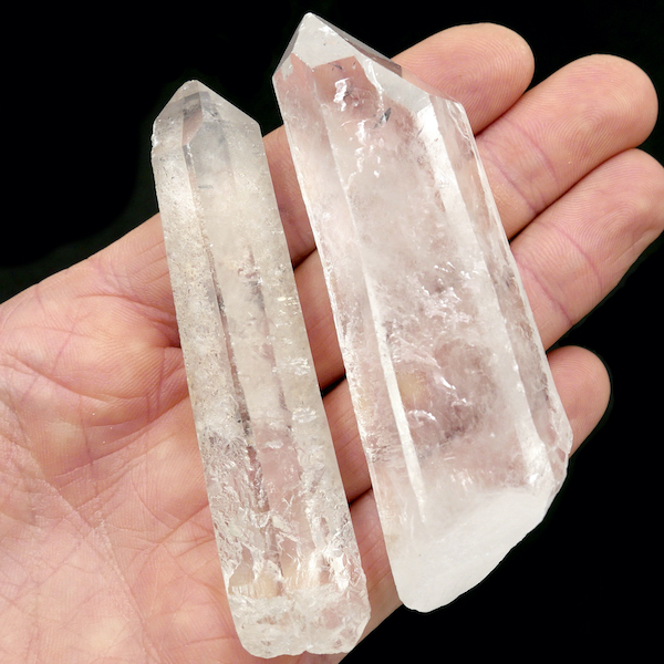 Quartz, Clear Crystal Natural Point 8-9cm 2 Q07 20