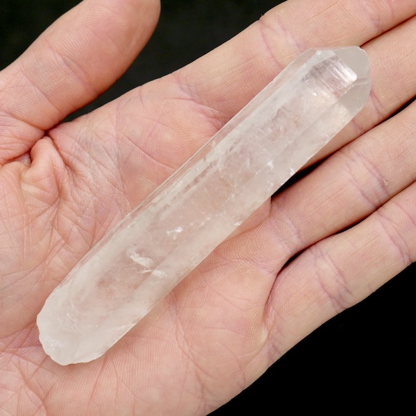 Quartz, Clear Crystal Natural Point 9-10cm 3 Q07 21