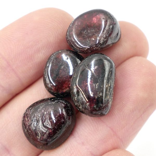 Pyrope Red Garnet Tumbled Stones XS-S 2